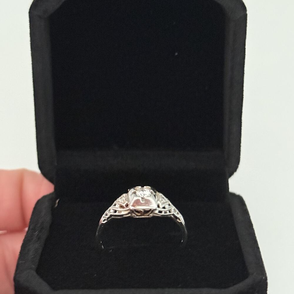 Vintage Art Deco 18K White Gold Diamond 3 Stone Filigree Band Ring Size 6.75 - Picture 9 of 16